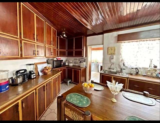 6 BEDROOM HOUSE FOR SALE IN HEUWELSIG